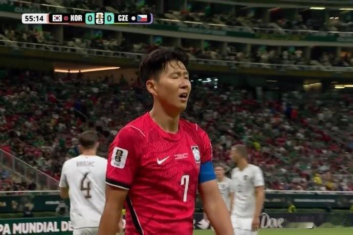 亚洲一哥也开始要萎了！
2026年世界杯首战，韩国队2-1逆转捷克队取得开门红。