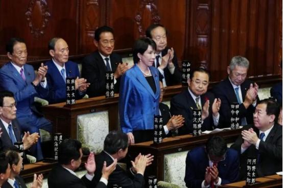 日本右翼还在做梦和中国开战？！自家议员当众甩出铁证打脸：断供俩月亏掉53万亿、东