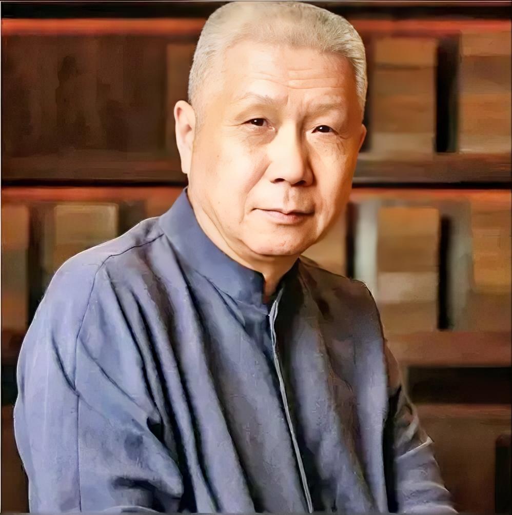 收藏家马未都说，江湖，是有奇人的，我是亲眼得见，当年我才十几岁，下乡知青，有个女