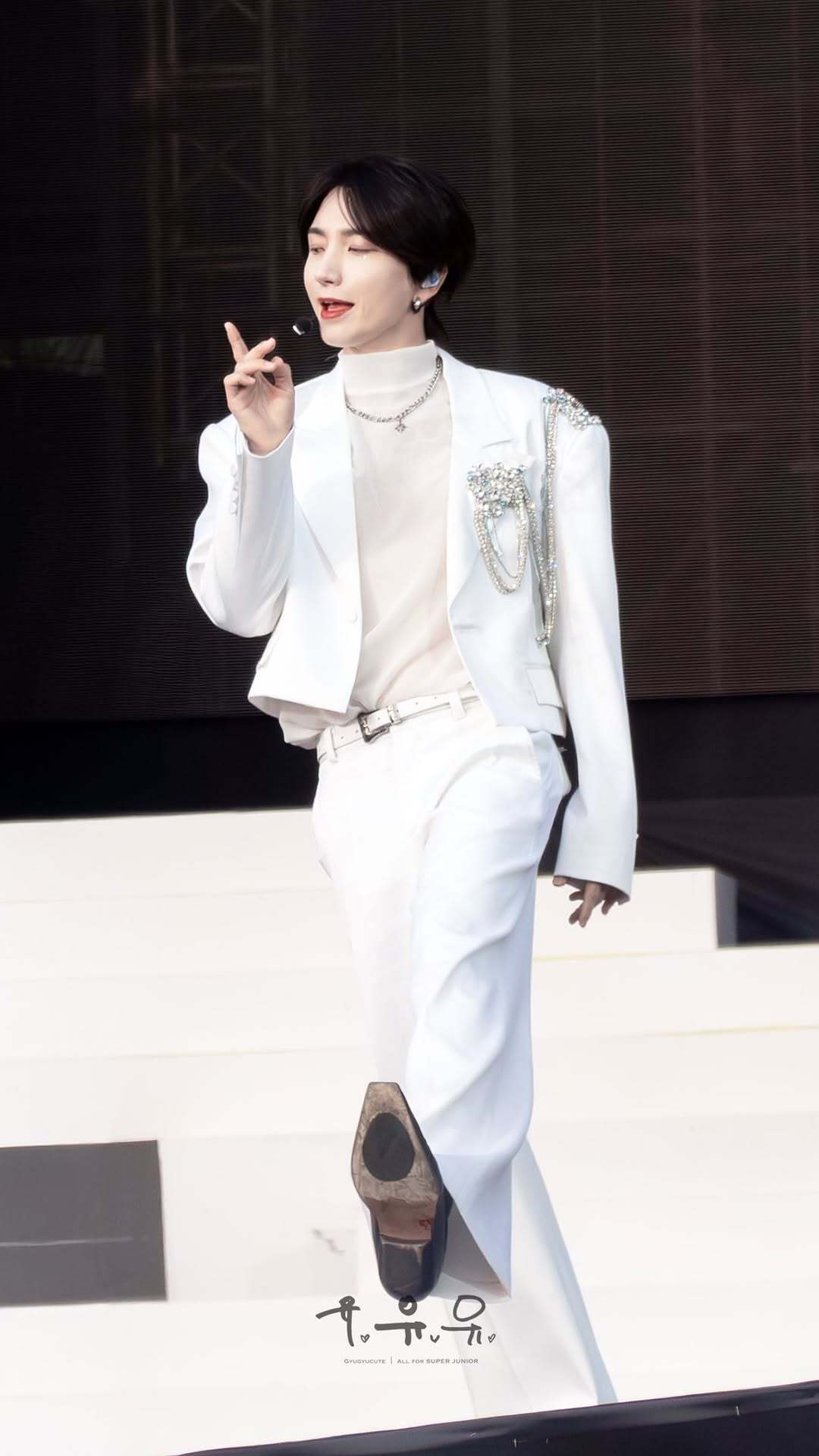 “CB百蓝_。260323利特 ins story更新： 