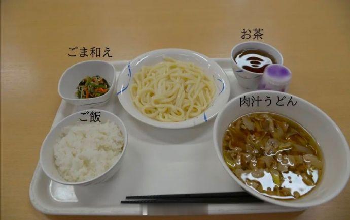 恁日航空自卫队“迎新餐”。