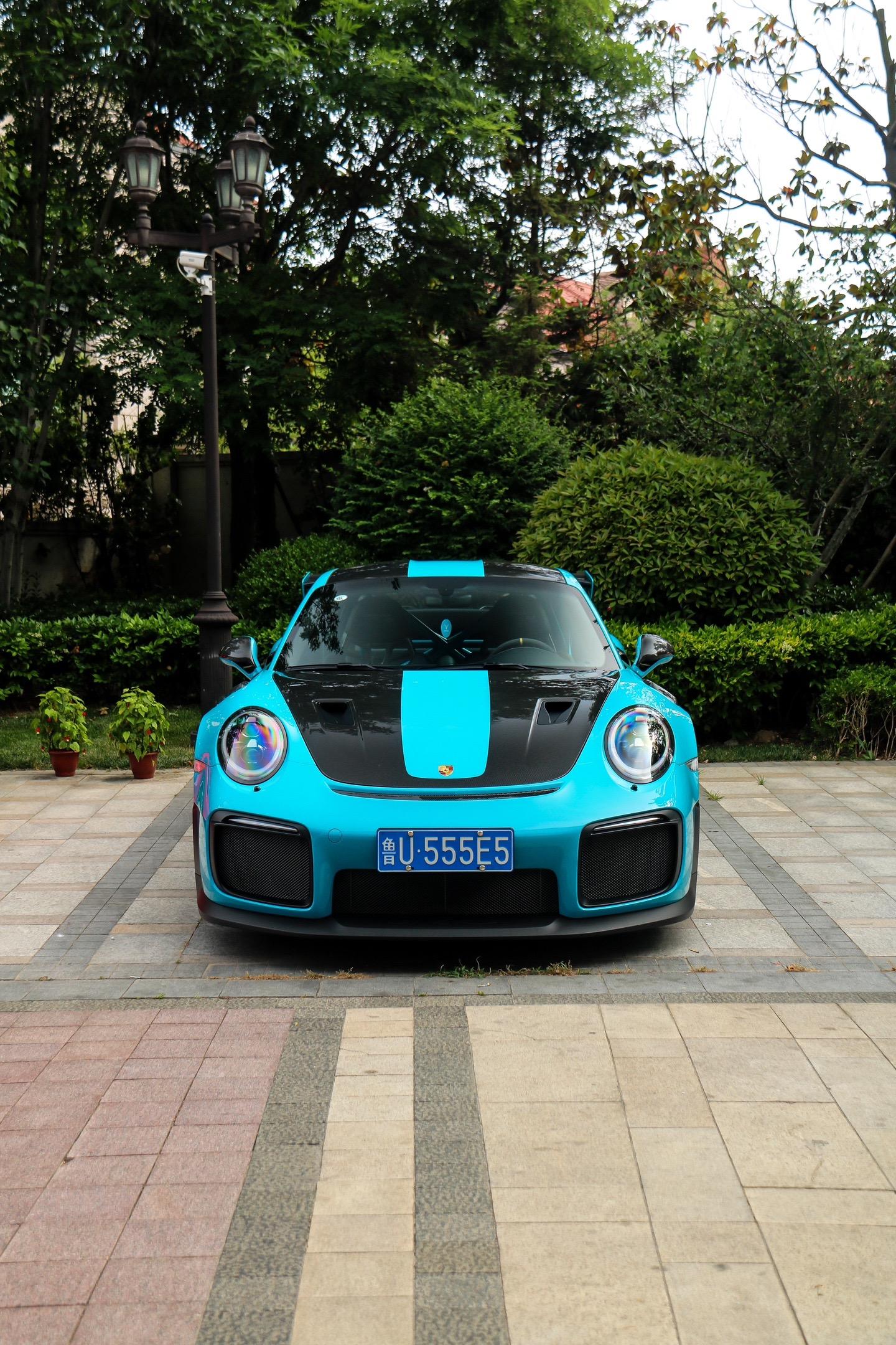 迈阿密蓝配色的GT2RS 加上这5555的炸弹号真的太帅了😋