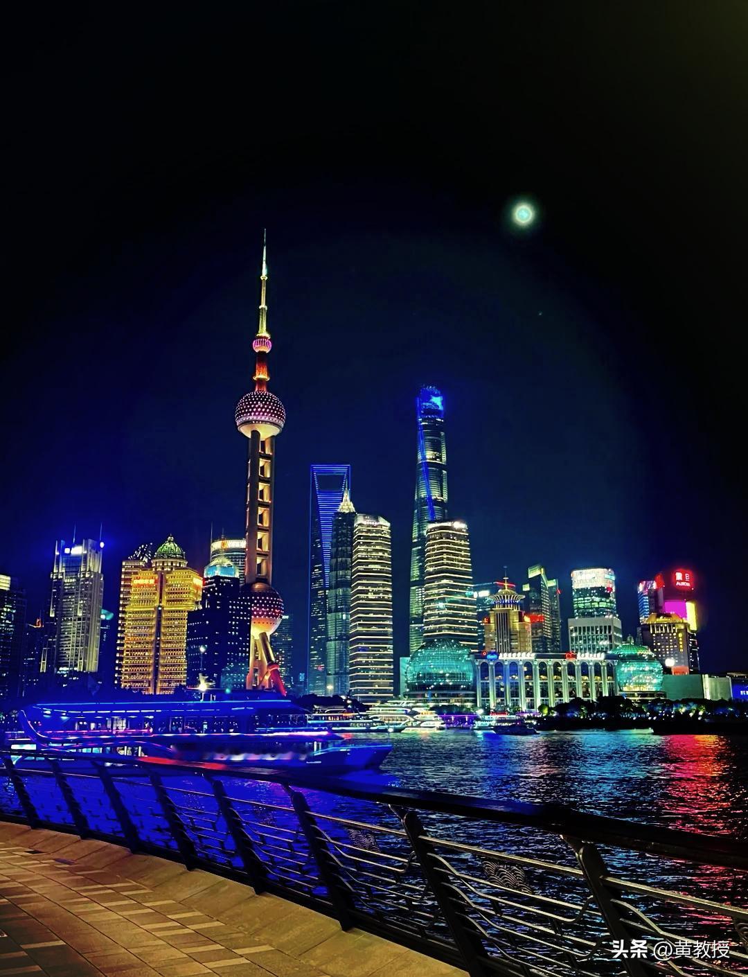 全国最有钱的城市上海，8月消费跌了6.7%，汽车直接跌掉38.8%
为什么大家都