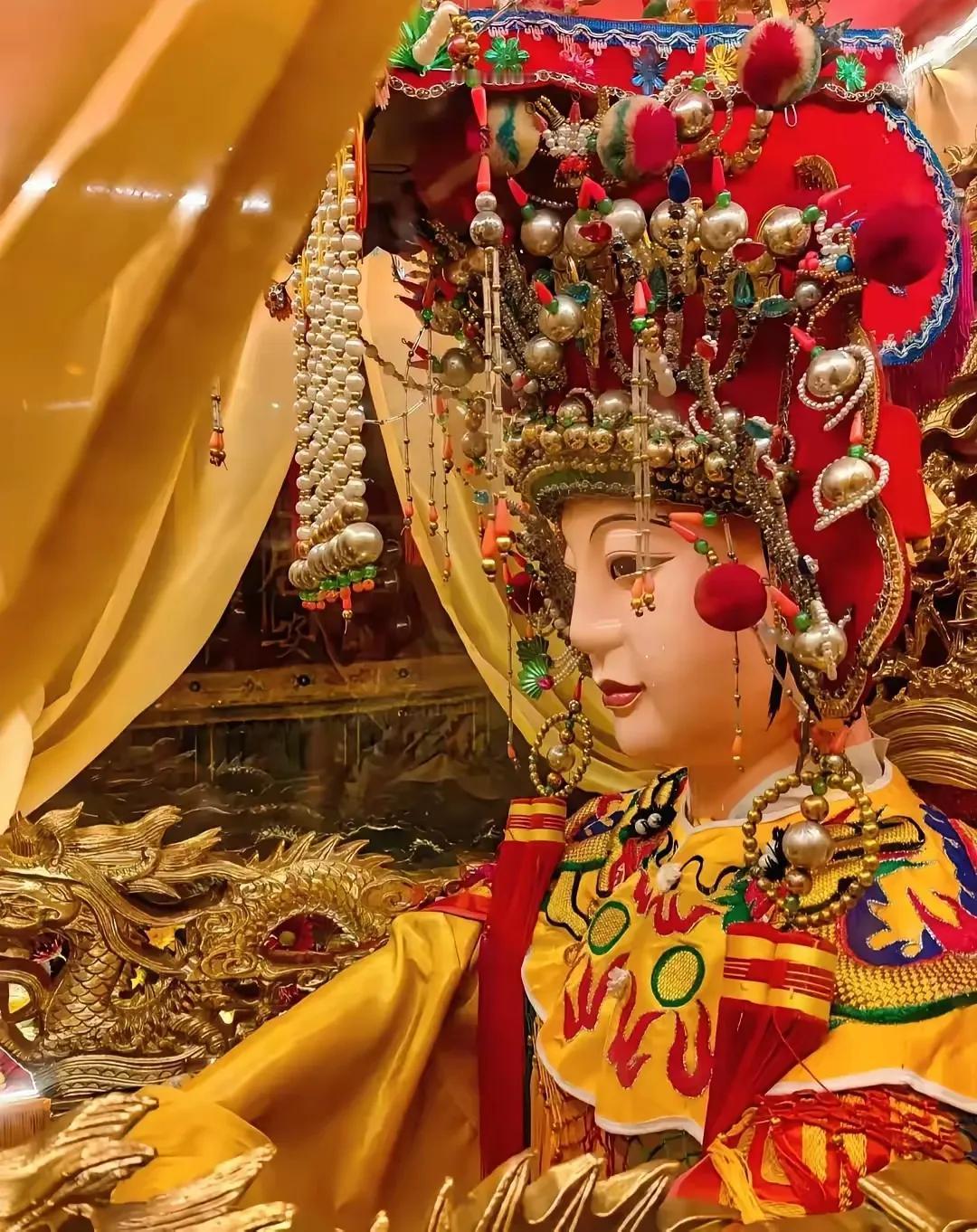 不要忽视你的母亲和祖先。请留下一句“安全顺利”。你会得到你母亲祖先的祝福，帮助你