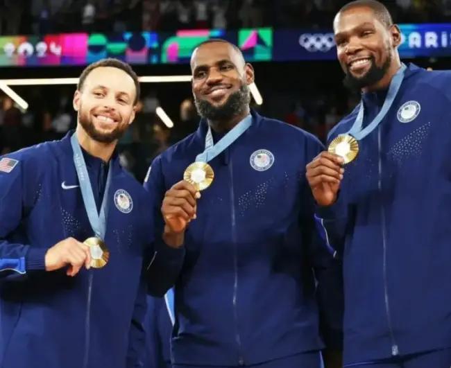 加内特呼吁别投他，但票数狠狠打了脸。
首轮投票，西部前场第二。
场均25+7+7