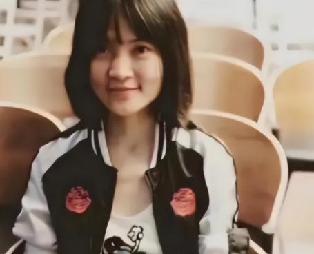 罪有应得！2023年，曾公开威胁“用核武打中国”的武汉大学985女硕士王懿，最终