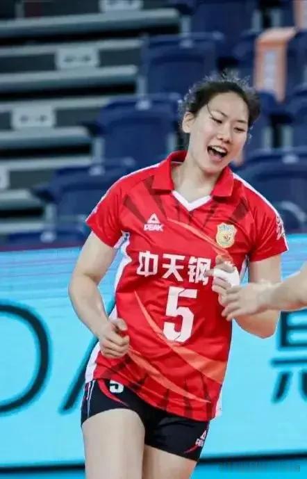 蔡斌未上领奖台，周页彤MVP，江苏女排3：0击败上海女排，全锦赛夺冠。
至此施海