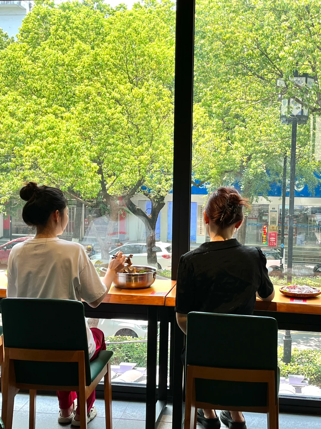 试过了，确实是街边小店坠好吃！