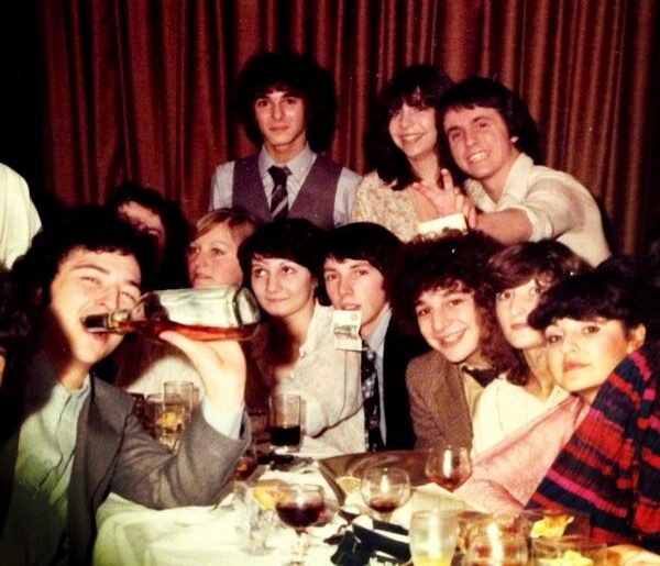 1976年的老照片，14岁的列维exspurs ​​​
