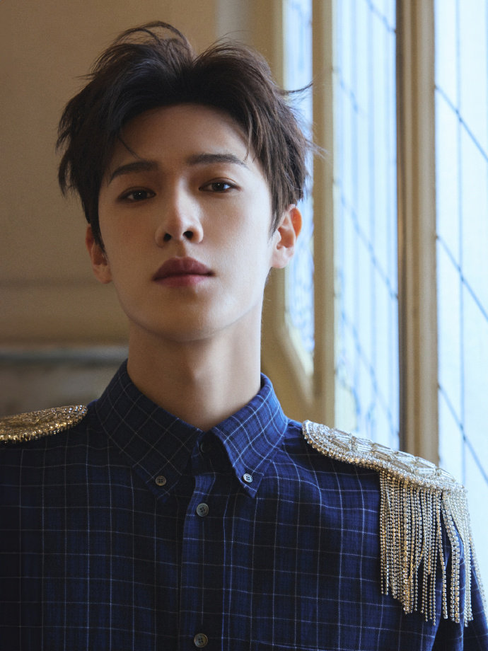 Jonathan的Dior新Vibe迪奥品牌大使李昀锐、王楚然共同见证Jonat