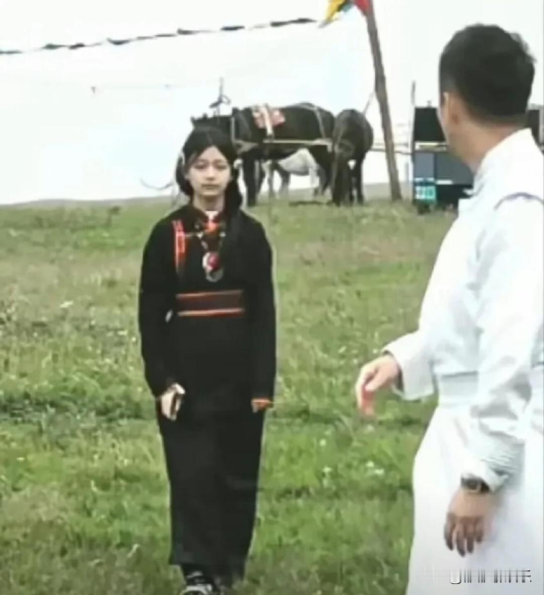 小玥儿简直就是另一个大S，汪小菲每天看着女儿，会不会想起和大S曾经的幸福日子呢？