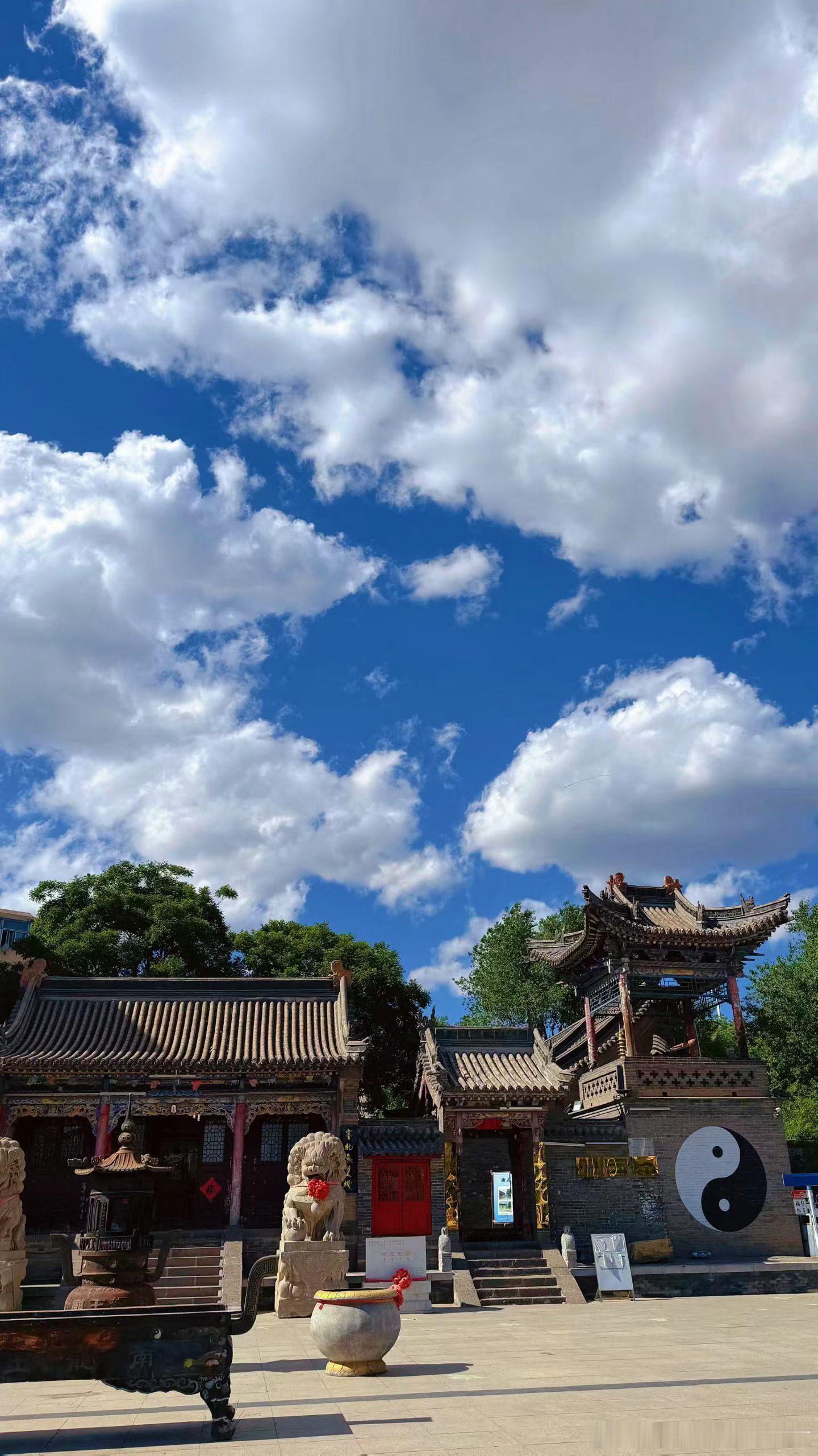 今年是净化之年·也是灵魂重新洗牌的一年离火一照，假的藏不住。离火一烧，飘的全落地