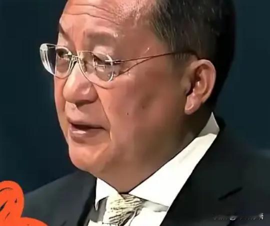 朝鲜代表李哲民在联合国大会上的那句话，让整个会场静得吓人。他直接就问日本，一个二