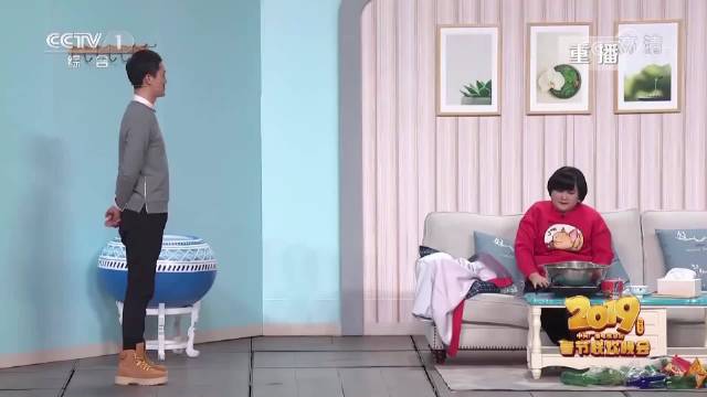 先后叫来两位保洁，阴差阳错之下被误会



#一分钟精选视频扶持计划#
啼笑皆非｜贾玲｜许君聪｜张小