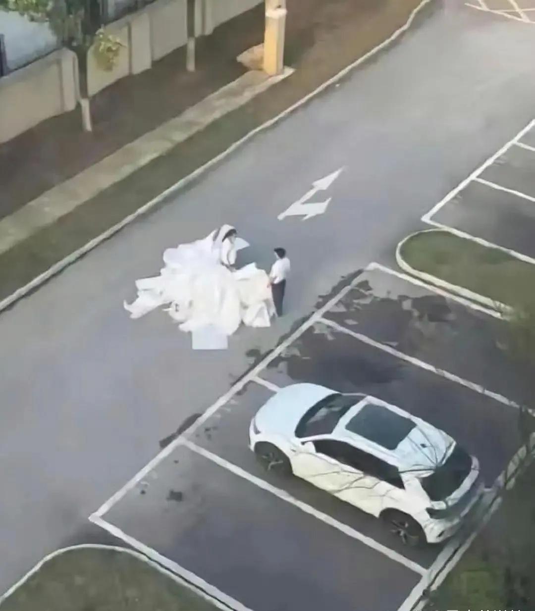 楼上爱情故事楼下生活现实 ​​​