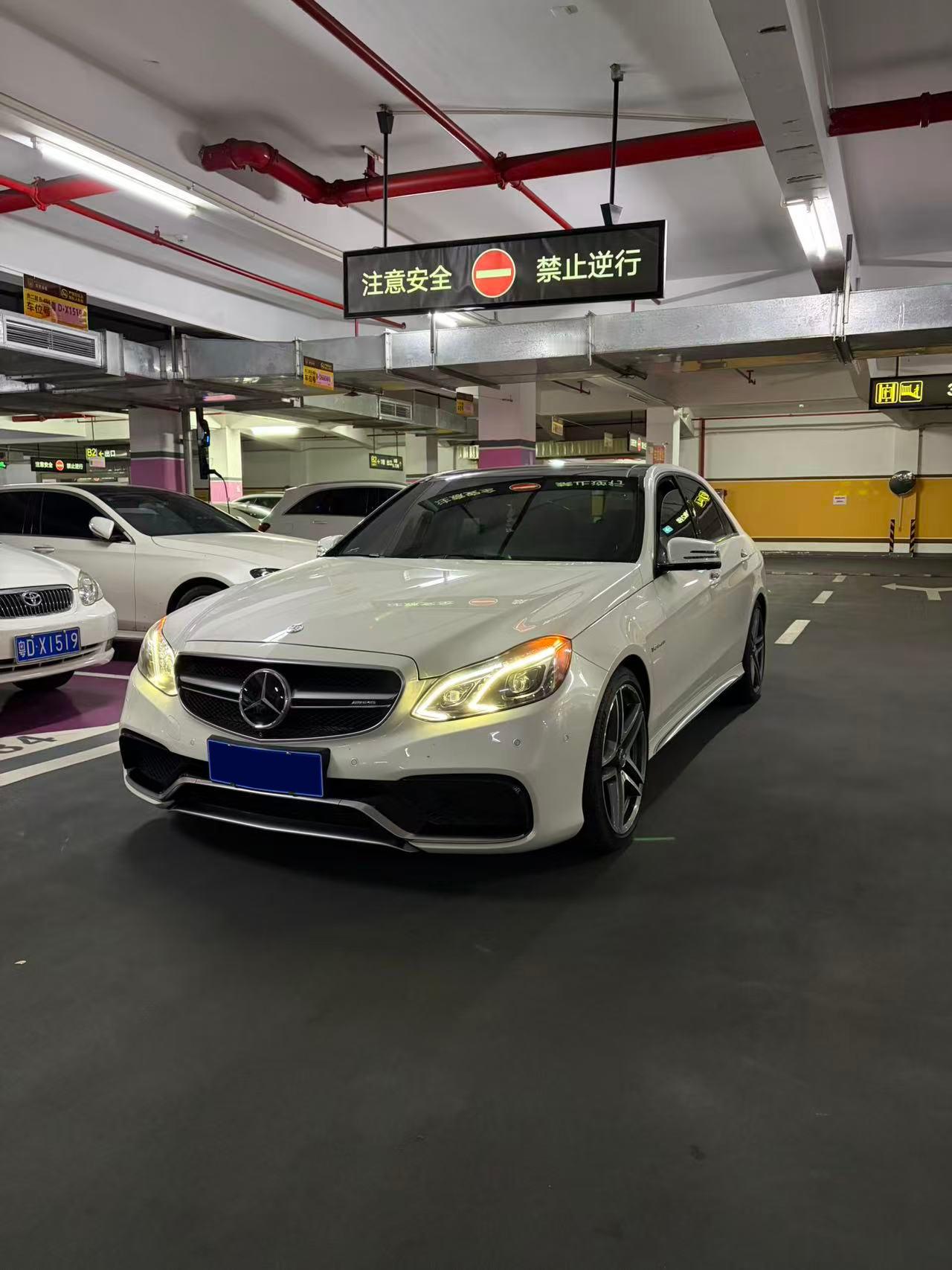 这台W212 E63是我10年前卖出去的新车现在开8万多公里了，大家说还能值多少