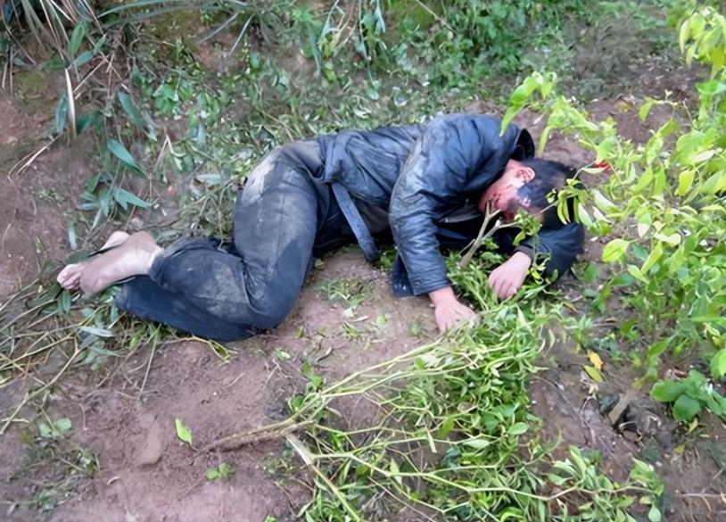这不是天使，这是魔鬼！湖南永州，一男教师回家途中遭遇车祸，被撞的失去意识，好心人