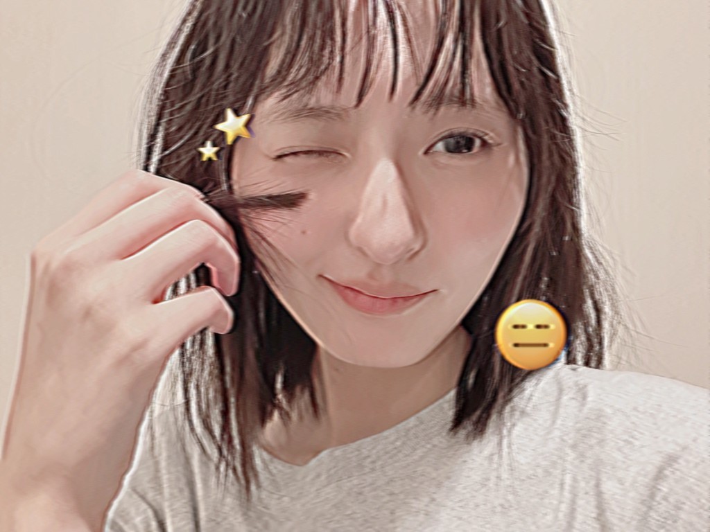 2026.08.05｜远藤樱 Message..实际上并没有剪成眉上刘海因为现在