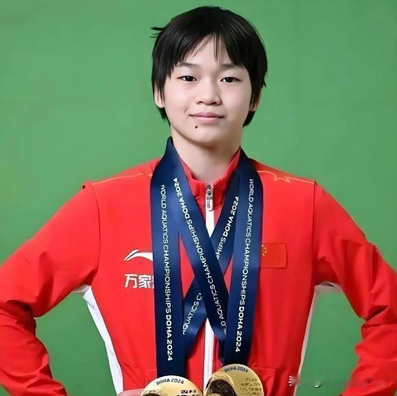 全红婵伤愈首秀即夺冠。

11月2日晚，第十五届全运会跳水女子团体双人10米台决