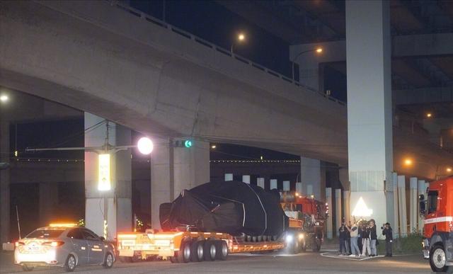 花1800万买的“地表最强”坦克
台军为何被骂“智商税”？
4月27日深夜，台北