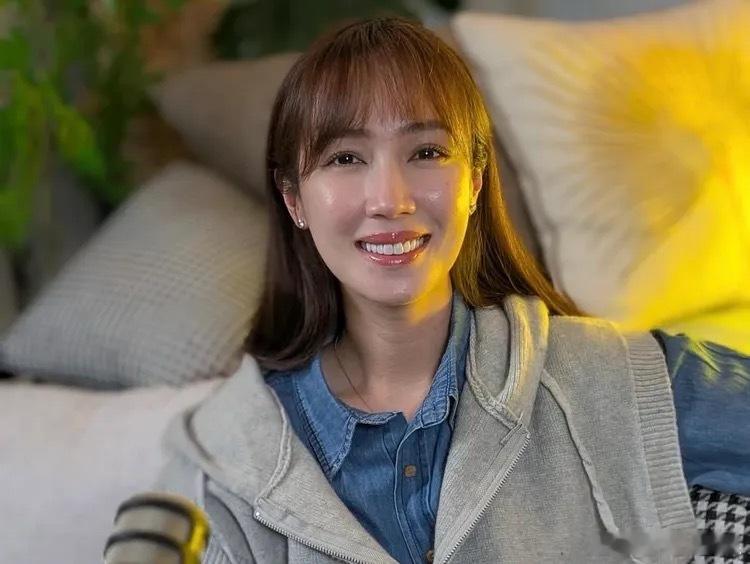 经纪人回应小薰拖欠牙齿矫正费用 据台媒，小薰曾在台北某知名牙科诊所进行牙齿矫正，