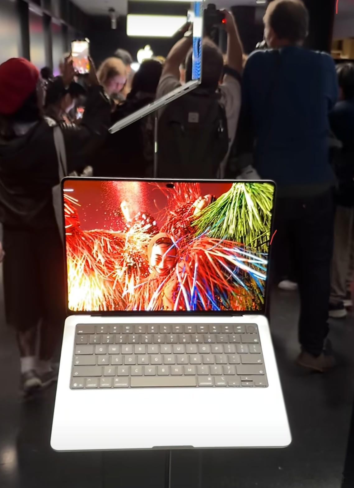 苹果这次上新MacBook Pro，改动真的戳到很多人！首次上PROLED XD