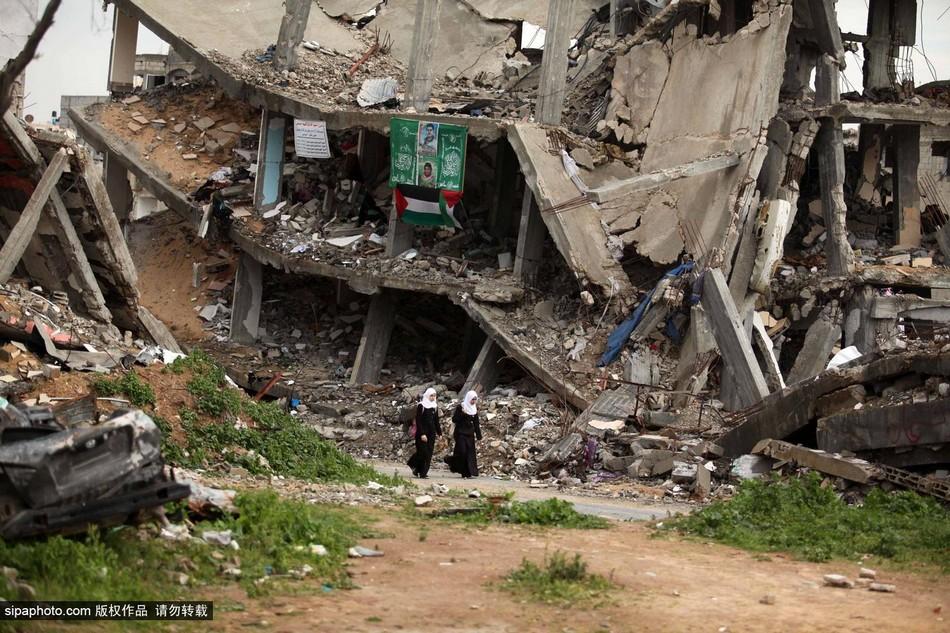 以色列人把加沙变成废墟，数百万人被赶离家园
今天伊朗又将以色列炸成废墟，让以列人