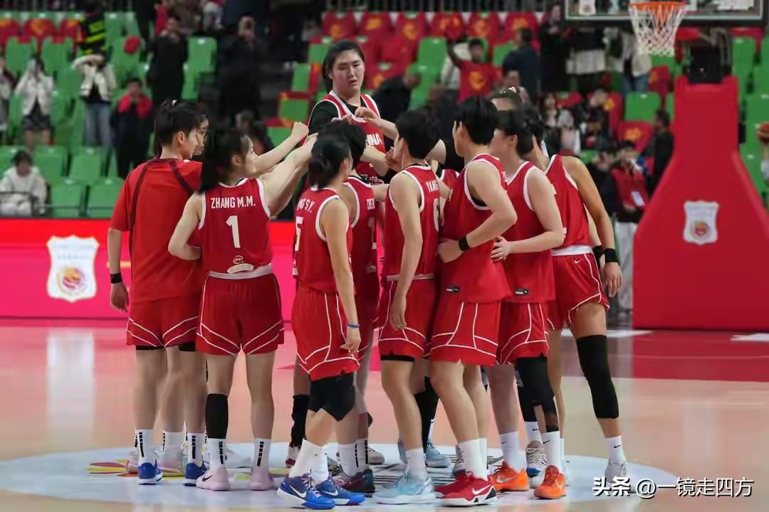 昨晚在长沙进行的女排世预赛热身赛，中国队对阵远道而来的世界排名第10的巴西队，常