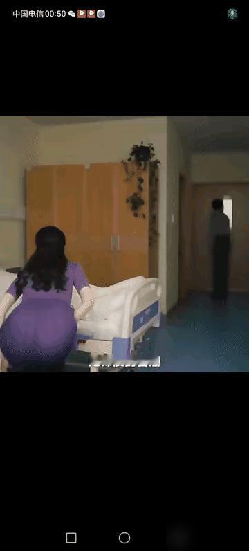 电视剧《人间世》名场面——紫色连衣裙。这段剧情是最被观众津津乐道的，就是因为这个
