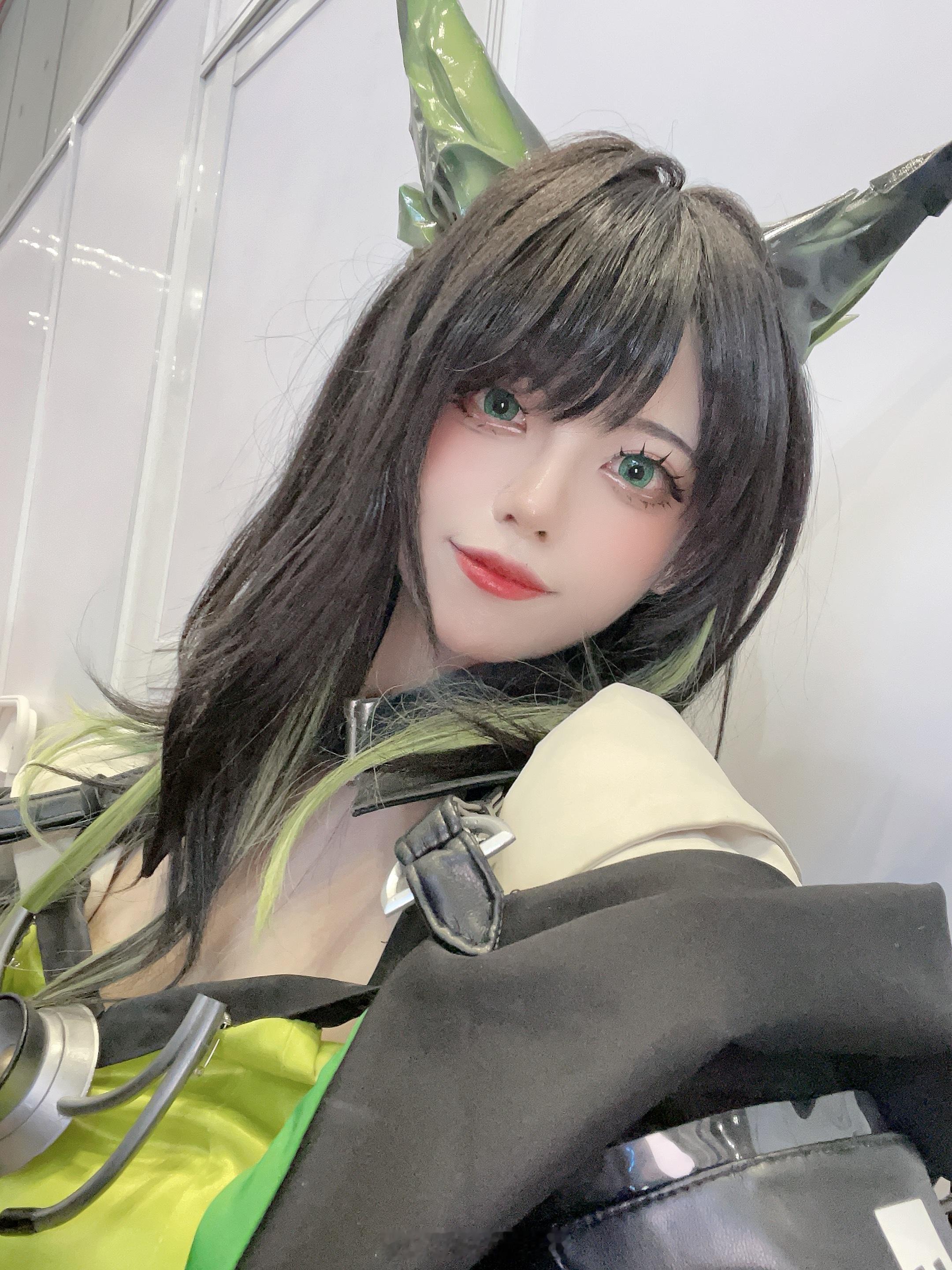 貓兒這個活潑明日方舟﻿ ​​​