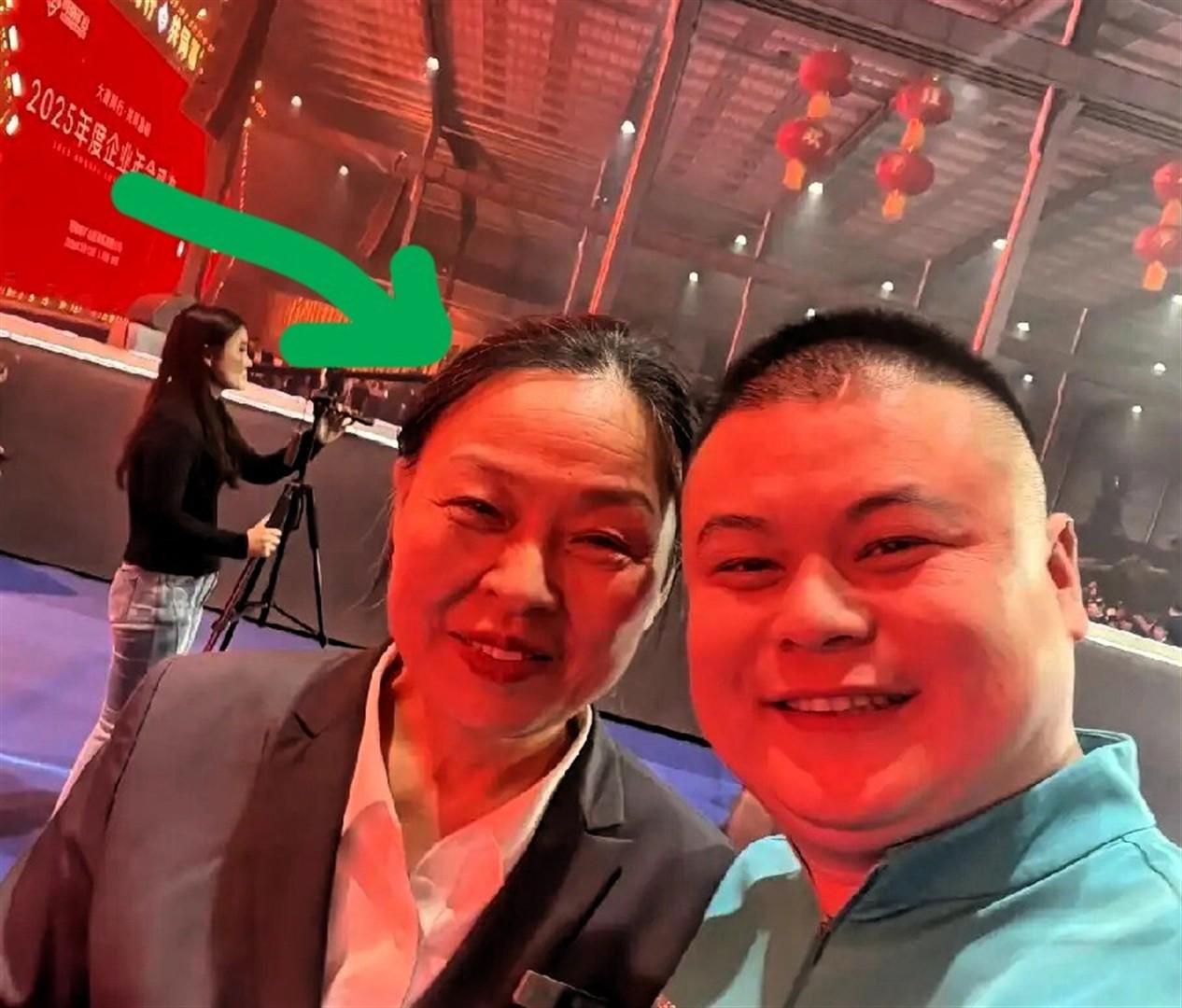 河南矿山的财务总监郭玉梅火了！
 
不是因为长相，也不是因为分了多少奖金，而是因