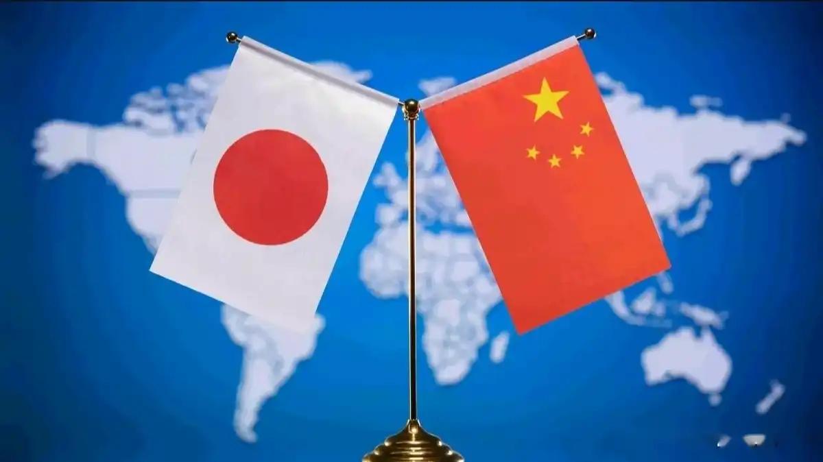 日本国会议员代表团8月27日首次访华，与中共中央对外联络部副部长陆慷举行会谈。