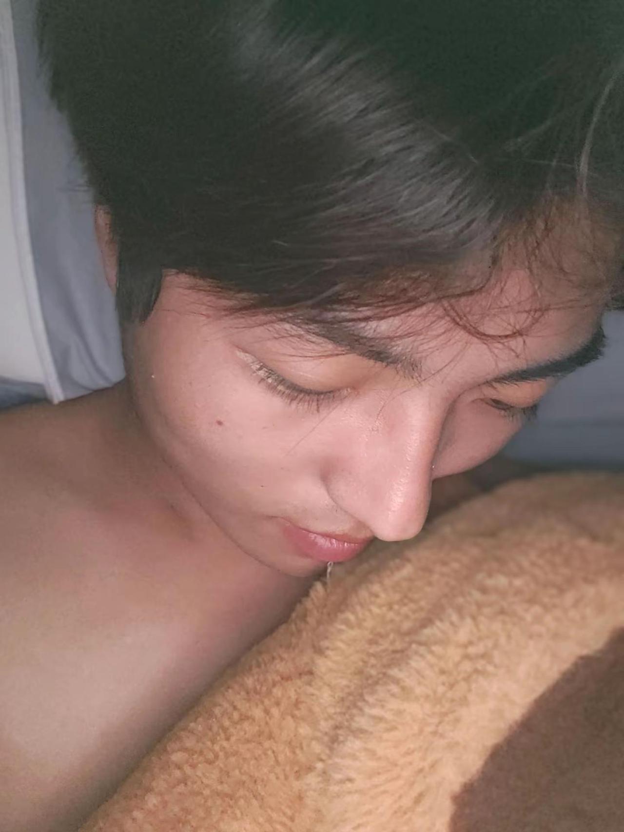 真爱啥时候能来....大学生从不亏待自己 猪脚饭的诱惑