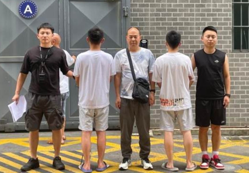 黑猪传销陷阱——以“国家支持”名义，拉大旗作虎皮。该起案件中，传销团伙通过夸大公