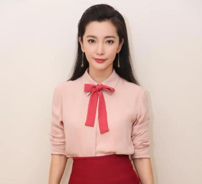 52岁李冰冰亲口承认：我这辈子不结婚了，妹妹的孩子就是我亲生的。
当年她闯娱乐圈