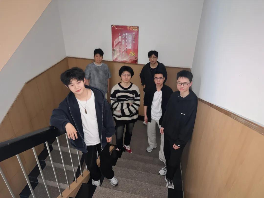 🔥 你敢信？南阳这所高校的一个宿舍，6个人全考上研究生！

不是985，也不是