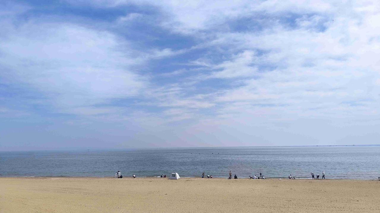 我的今日状态：😁轻松愉快
我这里的天气：☀️晴天