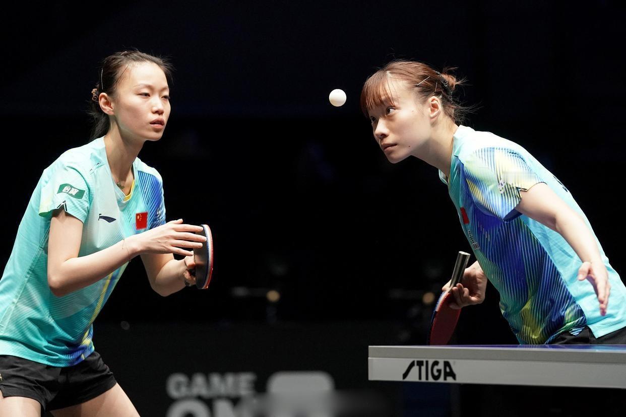 刚刚结束了一场WTT太原常规挑战赛女双决赛，国乒新锐组合石洵瑶/韩菲儿，配合默契