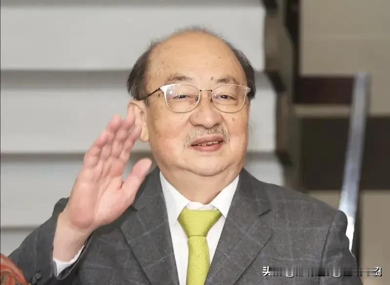 柯建铭，郭正亮预言柯建铭下一步动作。
昨天，柯建铭卸任总召。自823大罢免以32