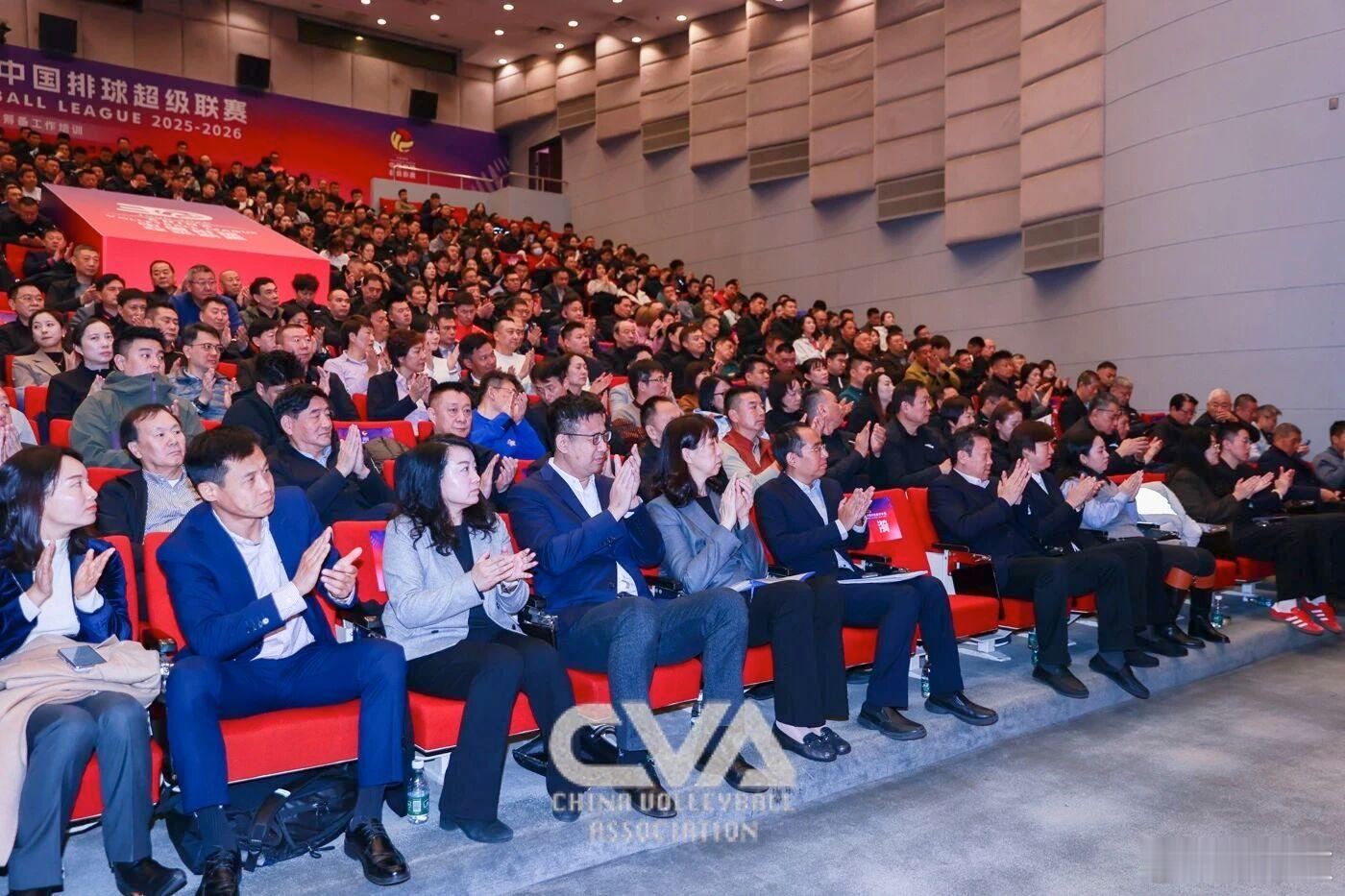 2025-2026中国女排超级联赛中国女排最后一句不知道如何实施…… 盖洋副主任