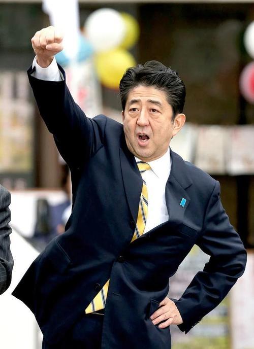 对日本我们到底该怎么办？
今日看了一篇网络文章，开宗明义的几句话是这样的：‘‘如