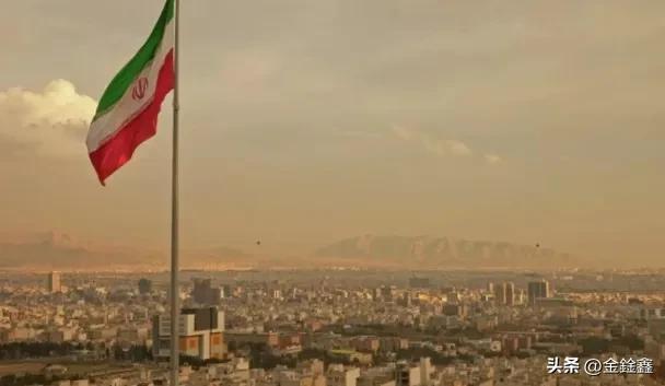 650公里外“一剑封喉”！伊朗导弹击中美舰，霍尔木兹成“禁区”？

“美军神话，