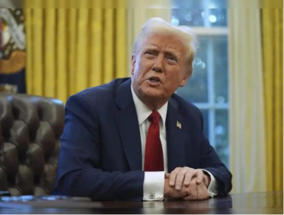 特朗普戏耍中国，中国人民也不耐。刚签完大豆变脸，中国也是跟着走。你老美不讲信用，