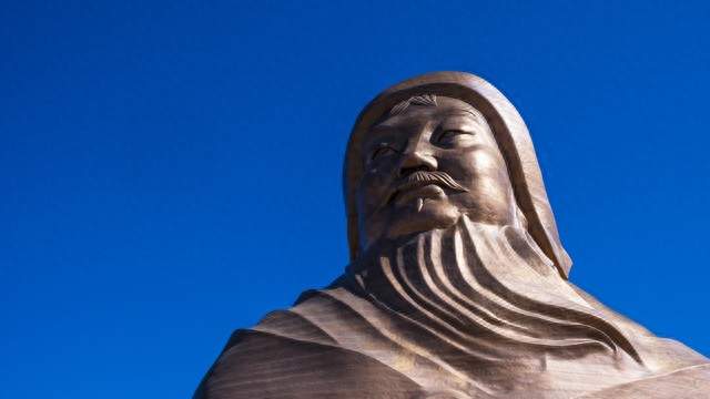 成吉思汗开挂人生：被仇家追杀长大，硬生生打穿半个地球