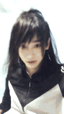 我不会是最后一个知道这是彭昱畅吧？？？？ ​​​