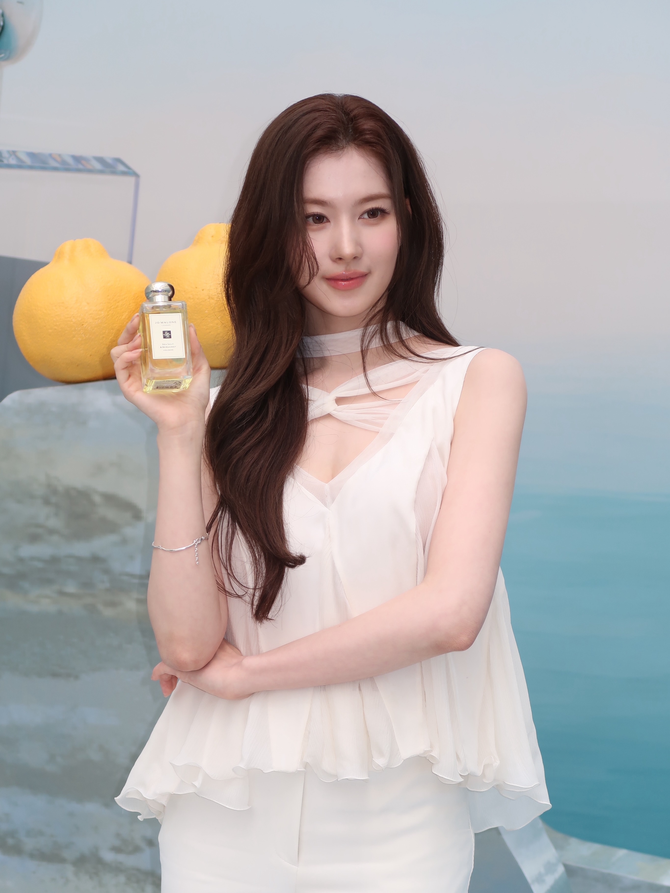 Sana INS更新🤍🍊 