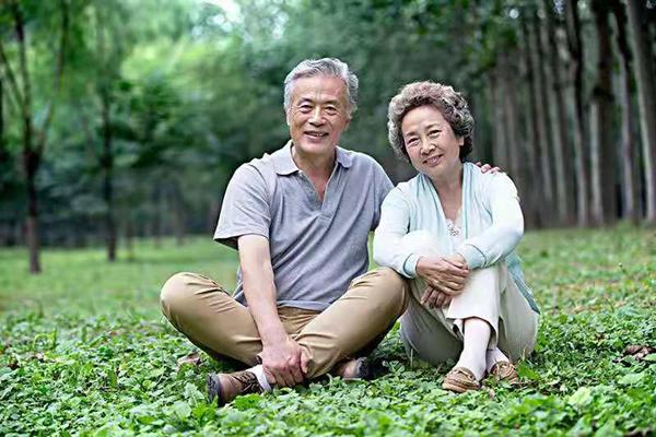中老年搭伙过日子，没有夫妻生活，真的能长久吗？
 
人到中老年，大半辈子的酸甜苦