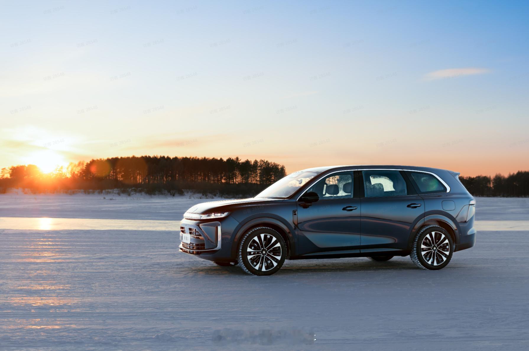 华境S最终轮冬测加速上市进程最近，由上汽通用五菱和华为跨界合作的旗舰SUV华境S