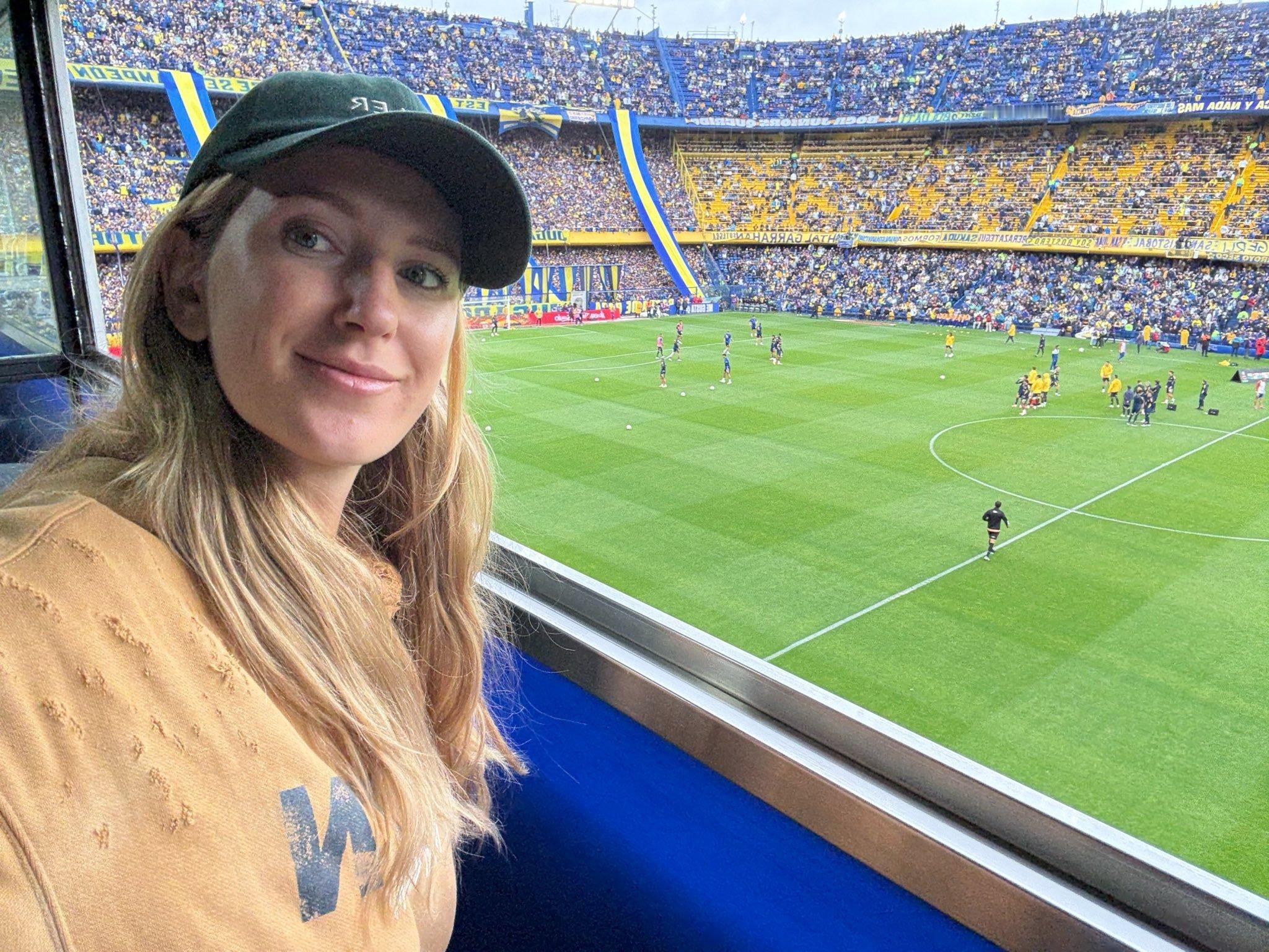 阿扎伦卡观看博卡青年队的比赛网坛风云