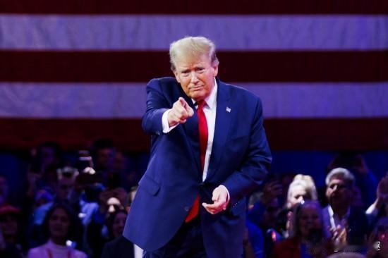 特朗普又开炮！点名日本韩国“占美国便宜”，网友：这操作太骚了！ 


特朗普又搞